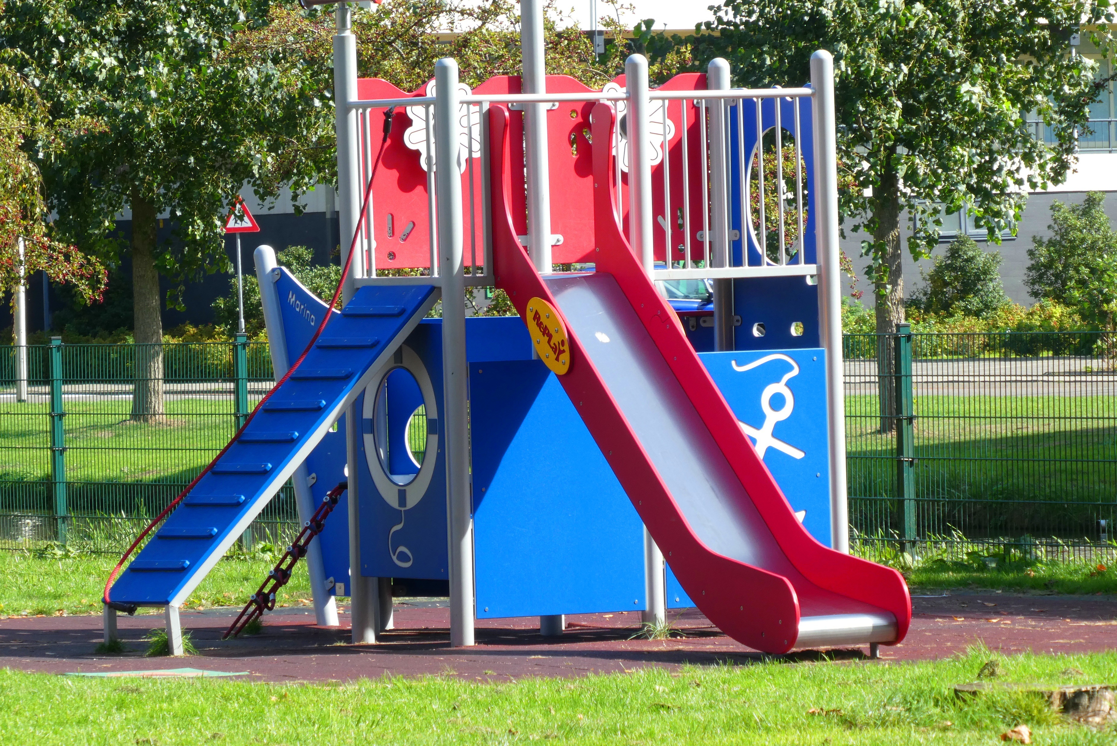 childrens-playground-3688018